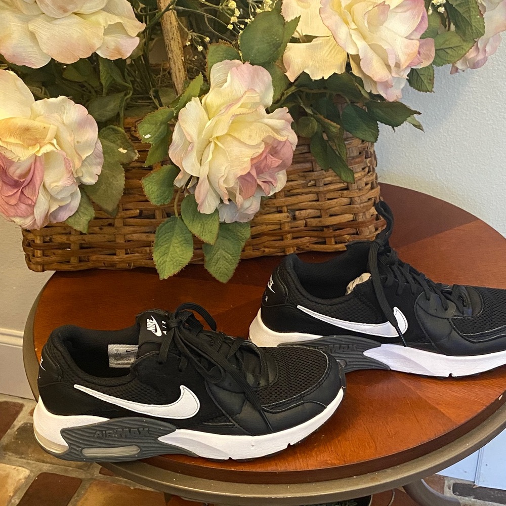 Nike Black and White Men's Shoes
